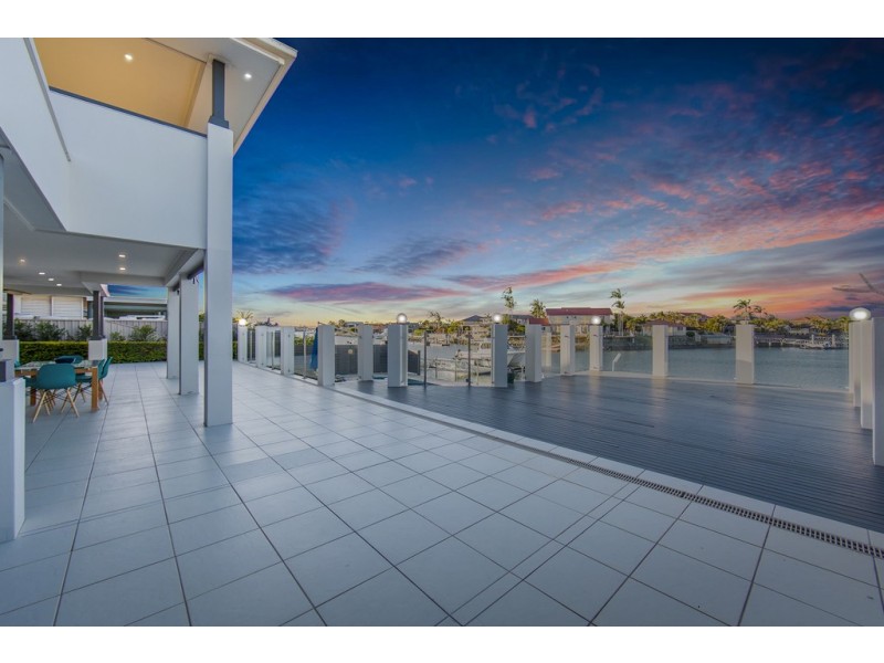 16 Mariner Crt, Newport QLD 4020