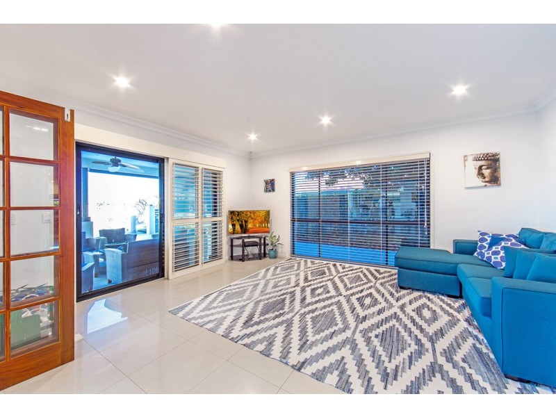 16 Mariner Crt, Newport QLD 4020