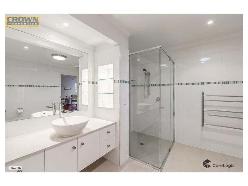 16 Mariner Crt, Newport QLD 4020
