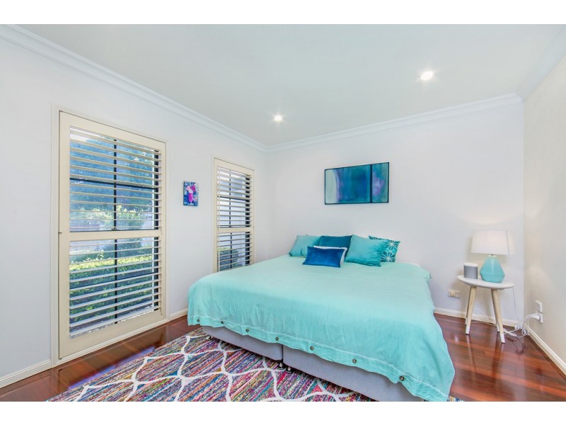 16 Mariner Crt, Newport QLD 4020