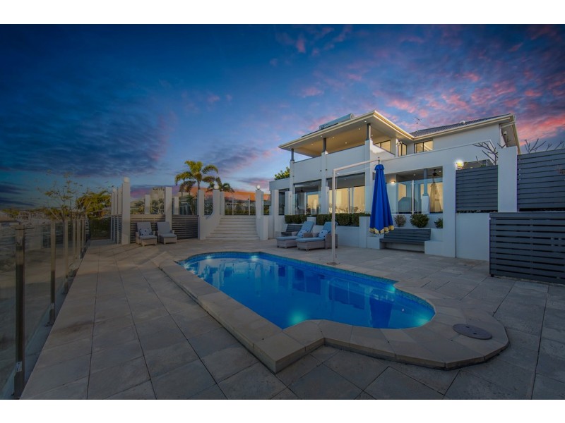 16 Mariner Crt, Newport QLD 4020