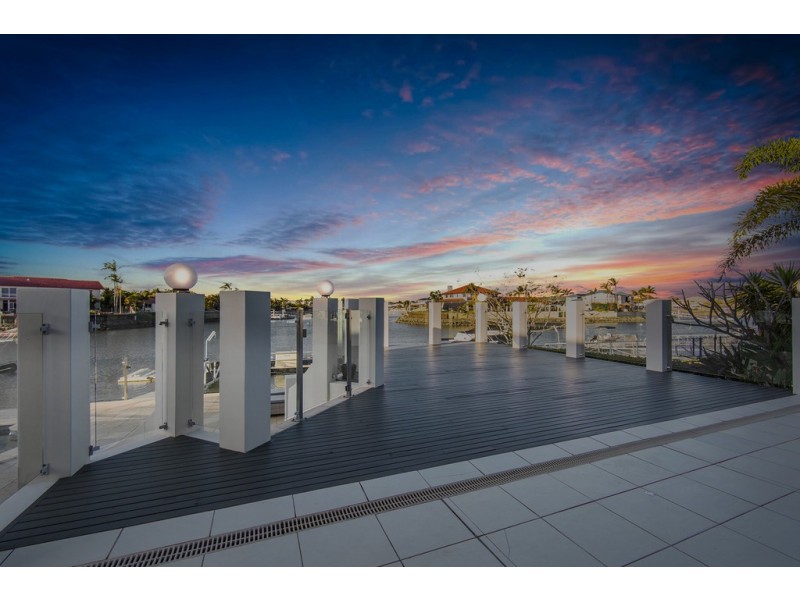 16 Mariner Crt, Newport QLD 4020
