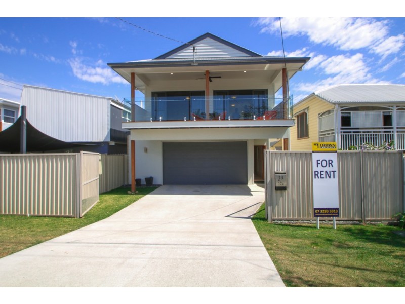 33 Victoria Ave, Woody Point QLD 4019