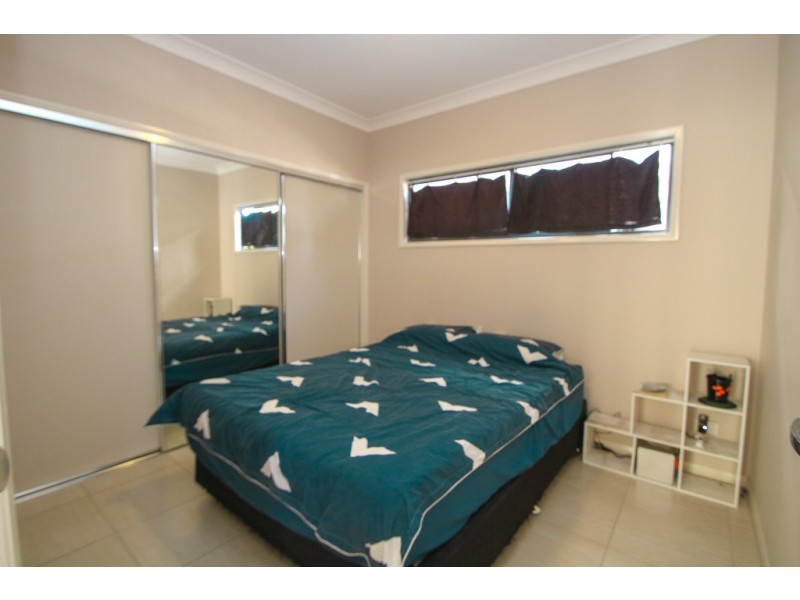 33 Victoria Ave, Woody Point QLD 4019