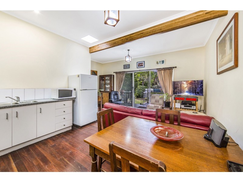 13 Robert St, Clontarf QLD 4019