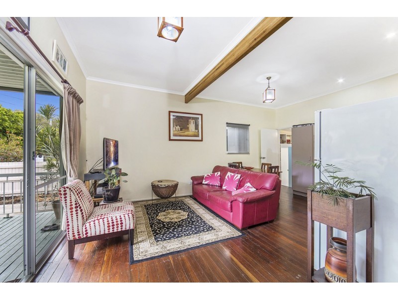 13 Robert St, Clontarf QLD 4019