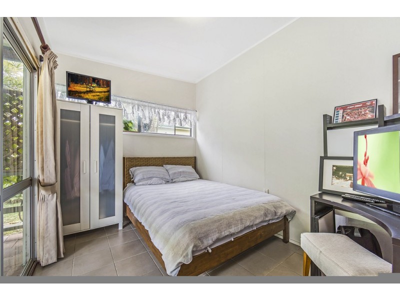 13 Robert St, Clontarf QLD 4019