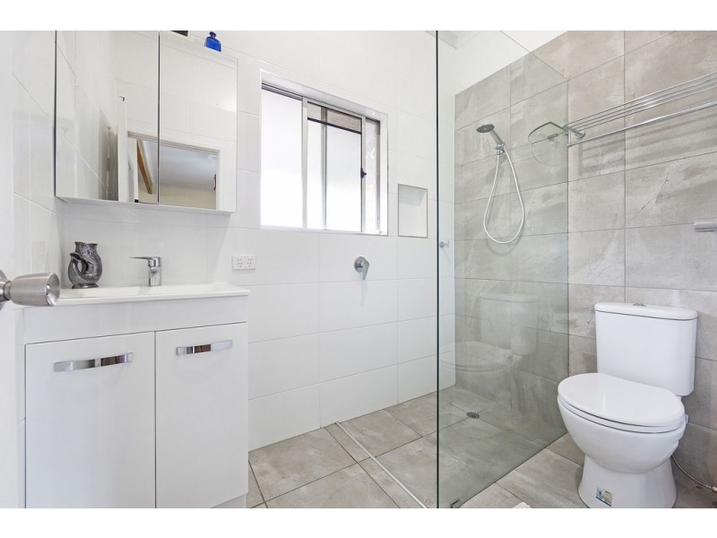 13 Robert St, Clontarf QLD 4019