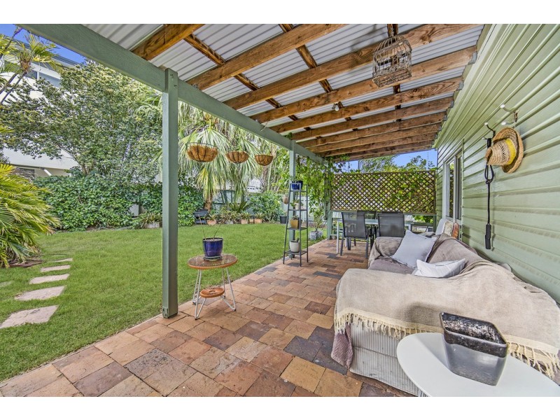 13 Robert St, Clontarf QLD 4019