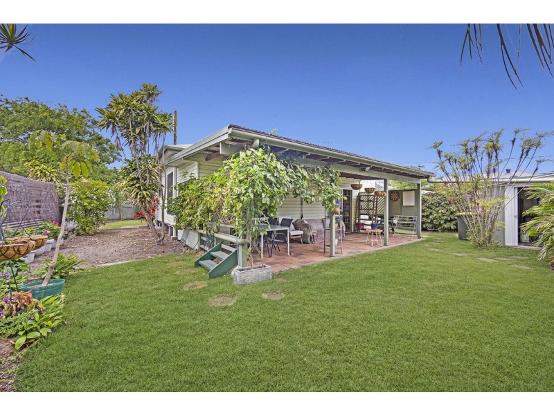 13 Robert St, Clontarf QLD 4019
