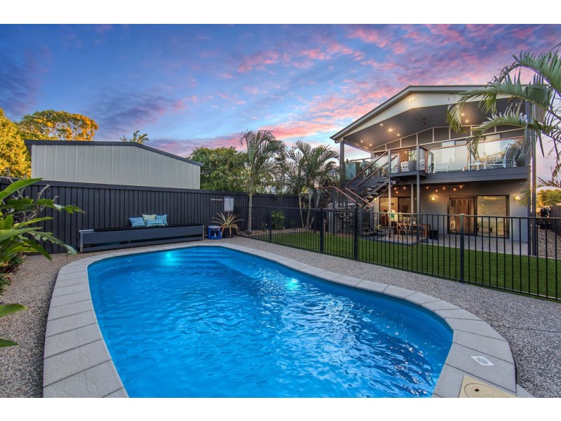 84 Seaville Ave, Scarborough QLD 4020