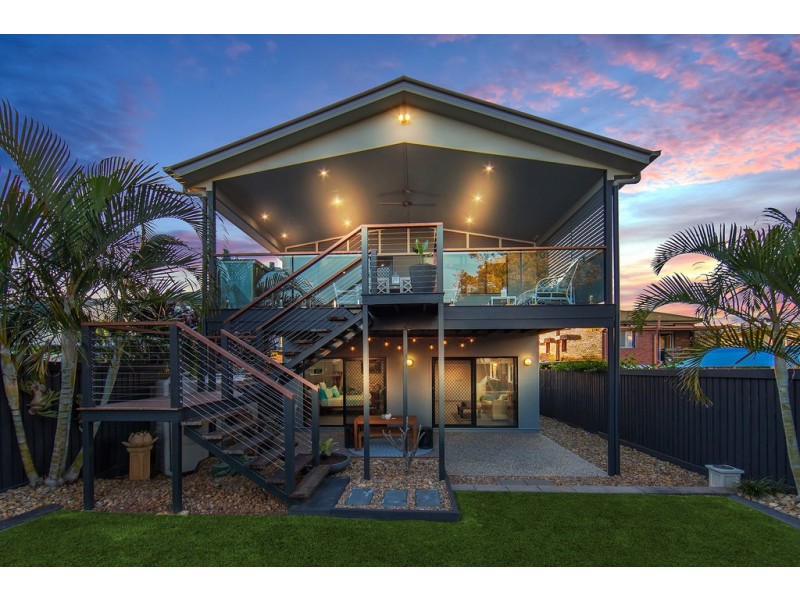 84 Seaville Ave, Scarborough QLD 4020