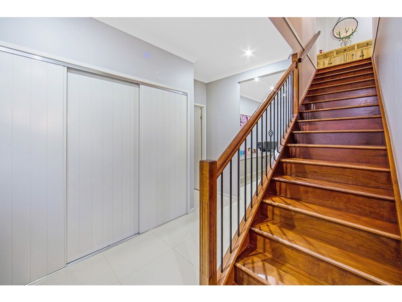 84 Seaville Ave, Scarborough QLD 4020