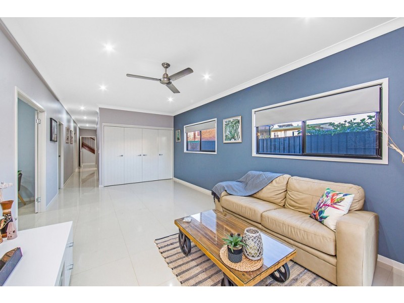 84 Seaville Ave, Scarborough QLD 4020