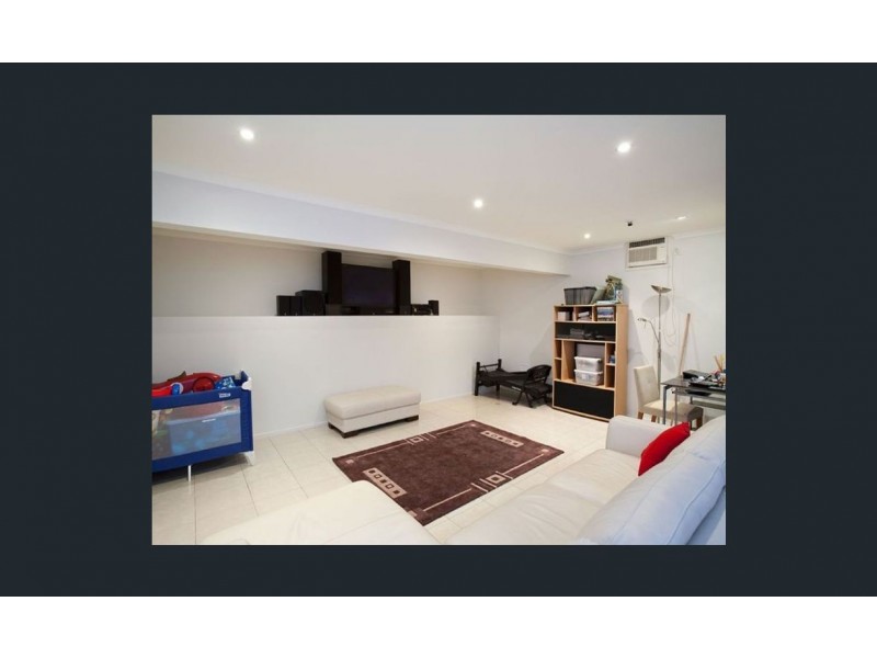 42 Whytecliffe Parade, Woody Point QLD 4019