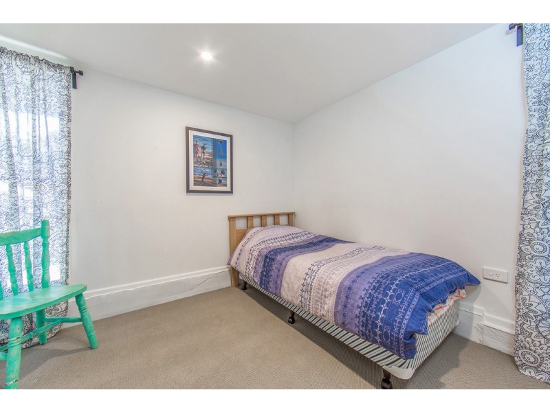 12 COWEN, Margate QLD 4019