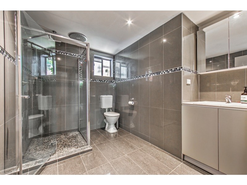 12 COWEN, Margate QLD 4019