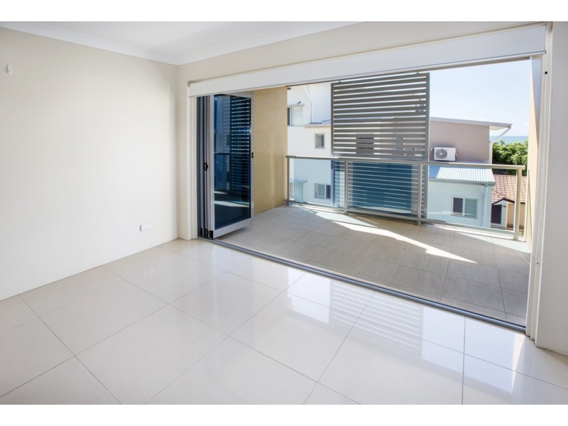 18/8 Georgina Street, Woody Point QLD 4019