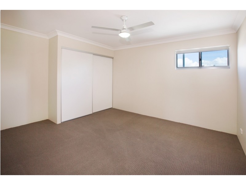 18/8 Georgina Street, Woody Point QLD 4019