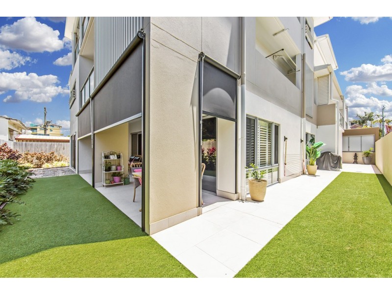 2/14 Webb St, Margate QLD 4019