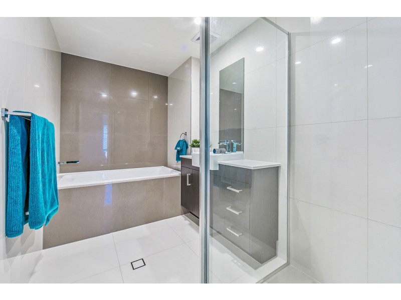 2/14 Webb St, Margate QLD 4019