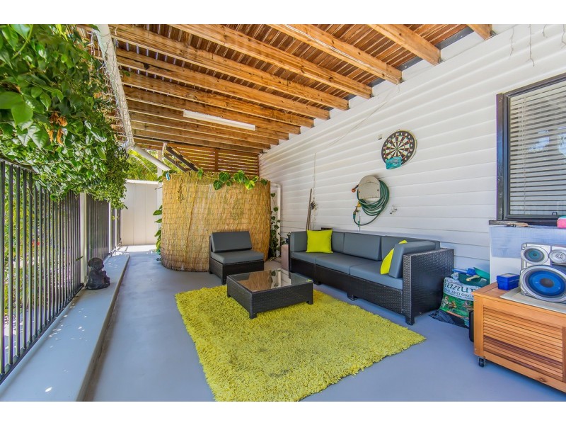 8 Gilpin St, Shorncliffe QLD 4017