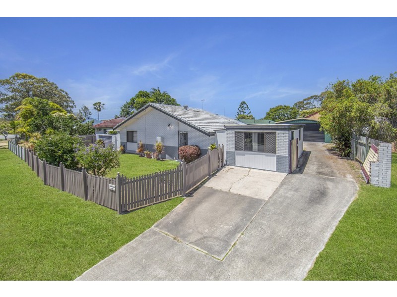 16 Hodges St, Redcliffe QLD 4020
