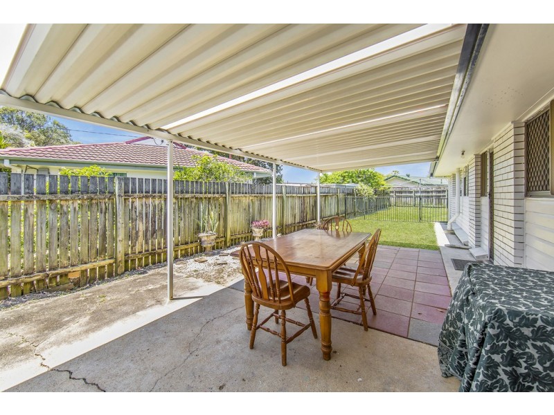 16 Hodges St, Redcliffe QLD 4020