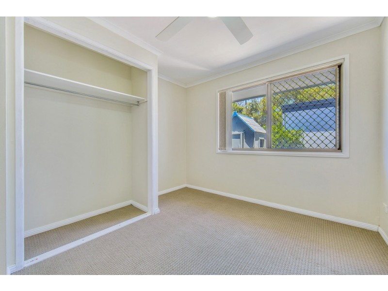 16 Hodges St, Redcliffe QLD 4020