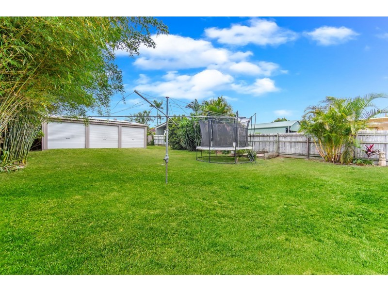 8 Armstrong St, Clontarf QLD 4019