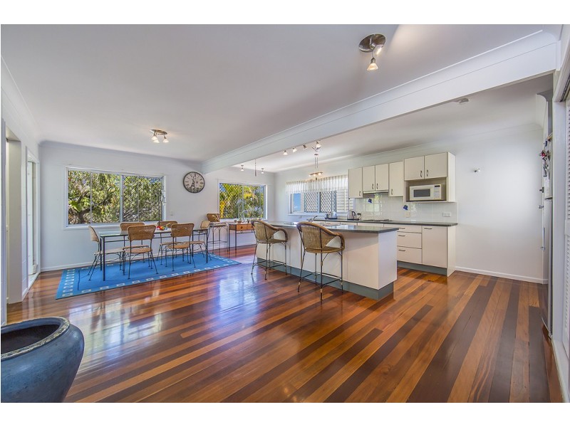 2 Joanna Street, Clontarf QLD 4019
