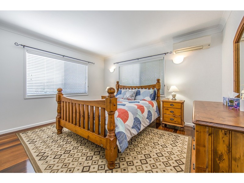 2 Joanna Street, Clontarf QLD 4019