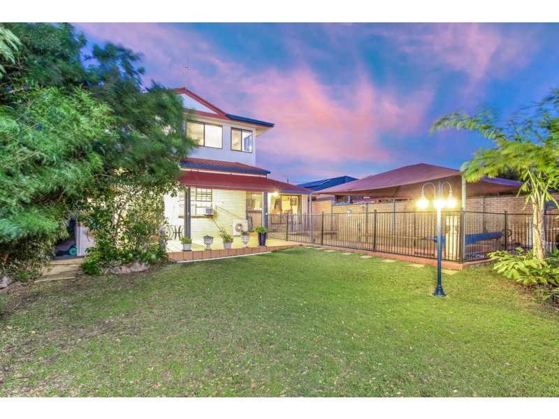 19 Pinewood Street, Redcliffe QLD 4020