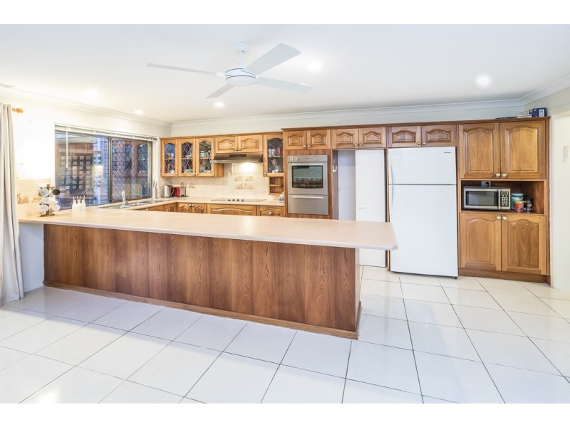 19 Pinewood Street, Redcliffe QLD 4020