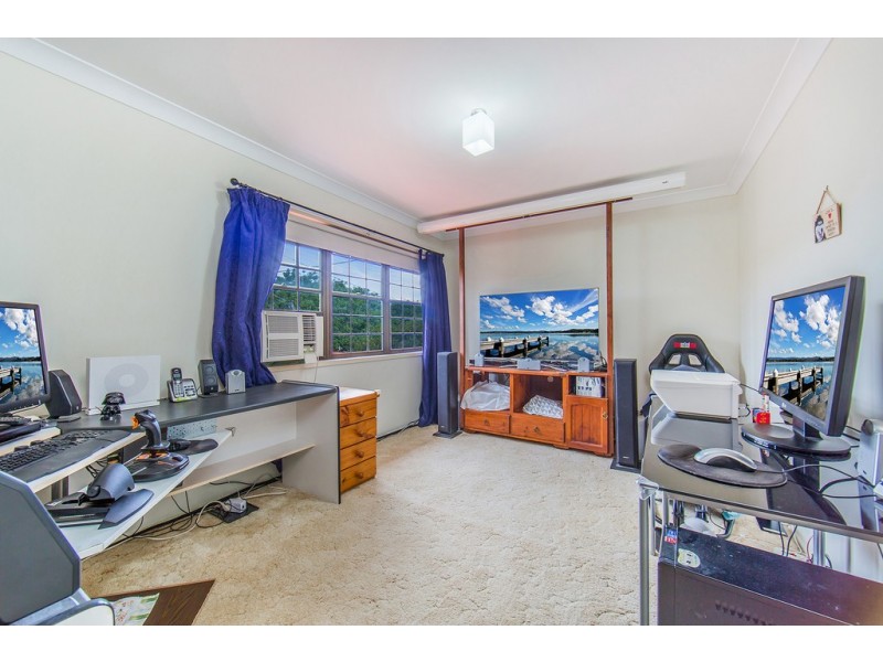 19 Pinewood Street, Redcliffe QLD 4020