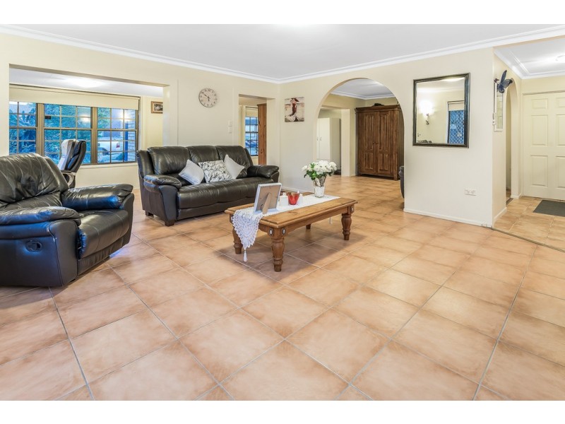 19 Pinewood Street, Redcliffe QLD 4020