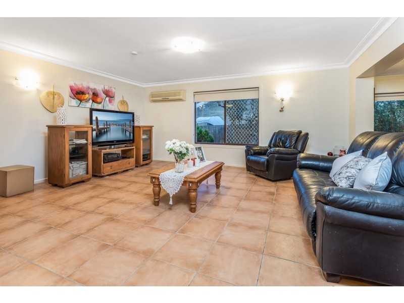 19 Pinewood Street, Redcliffe QLD 4020