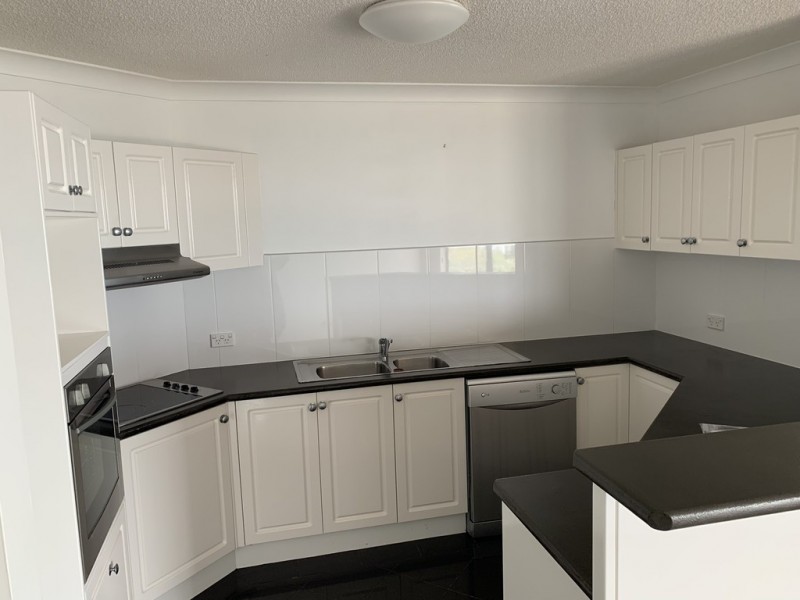 18/69 Marine Parade, Redcliffe QLD 4020