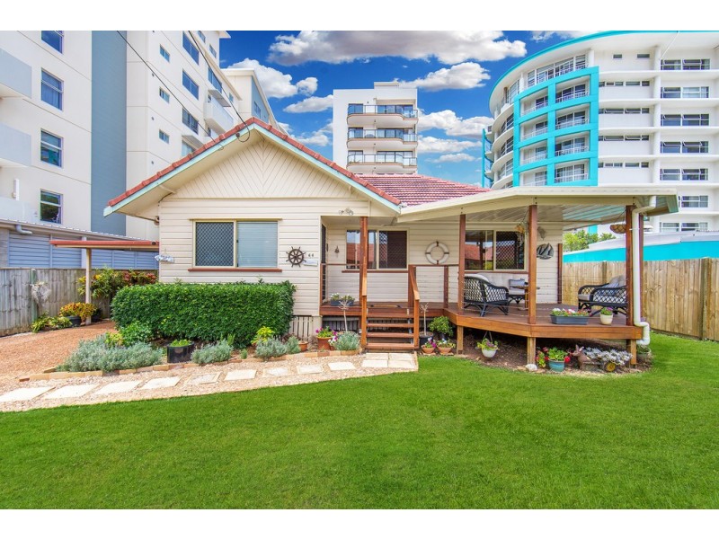 64 Sutton St, Redcliffe QLD 4020