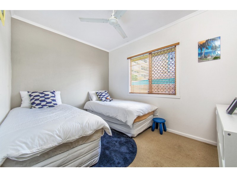 64 Sutton St, Redcliffe QLD 4020