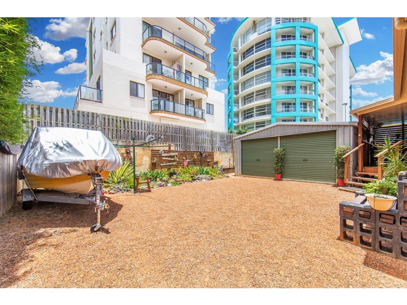 64 Sutton St, Redcliffe QLD 4020