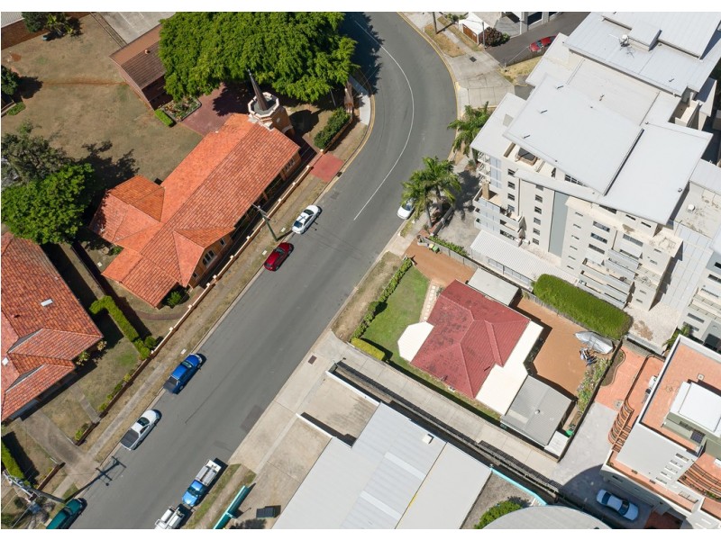 64 Sutton St, Redcliffe QLD 4020