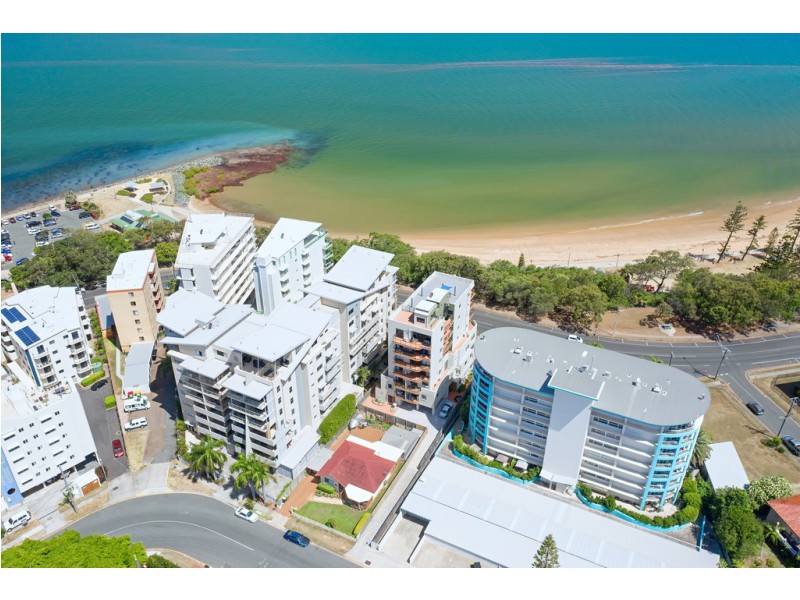 64 Sutton St, Redcliffe QLD 4020