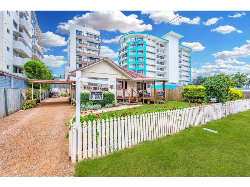 64 Sutton St, Redcliffe QLD 4020