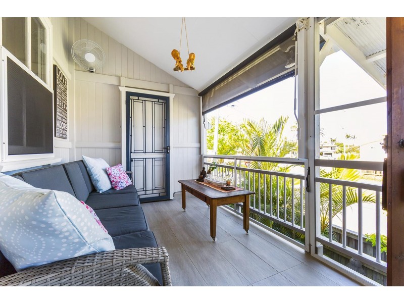 73 Kate St, Woody Point QLD 4019