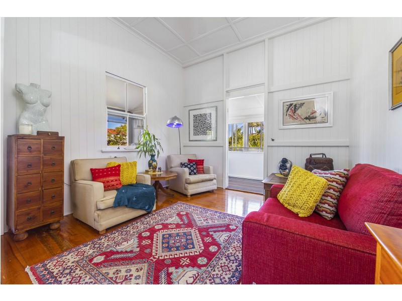 73 Kate St, Woody Point QLD 4019