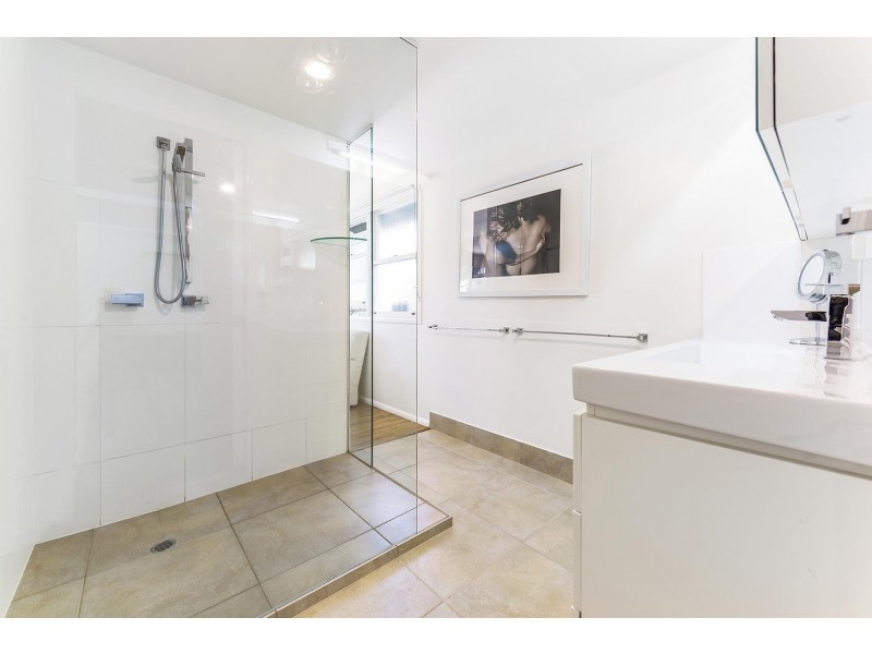 73 Kate St, Woody Point QLD 4019