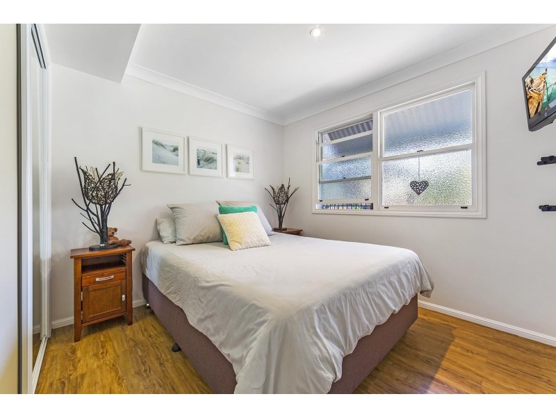 73 Kate St, Woody Point QLD 4019