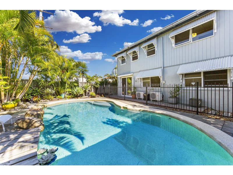 73 Kate St, Woody Point QLD 4019