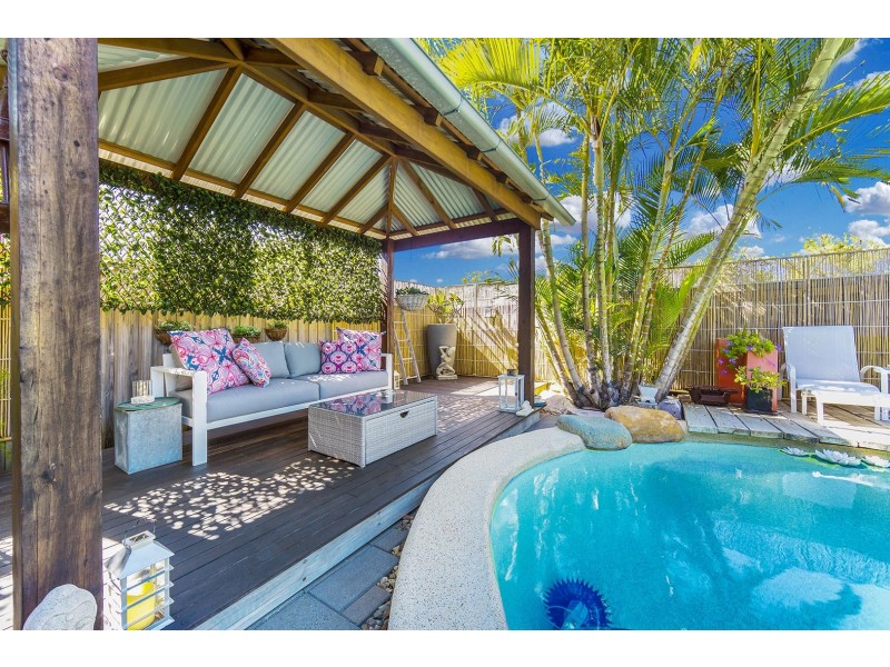 73 Kate St, Woody Point QLD 4019